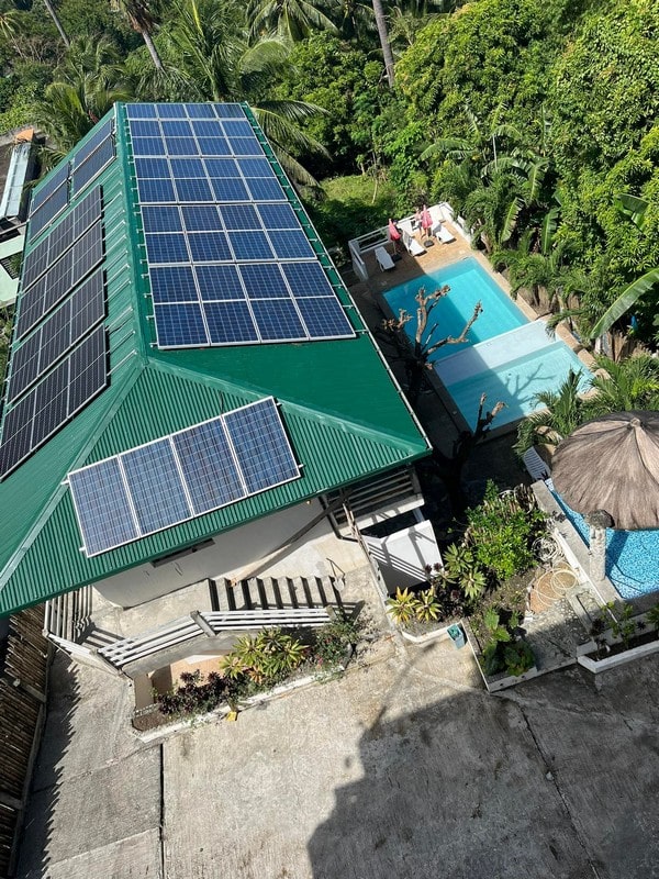 Solar power panels at Jalyn's Resort