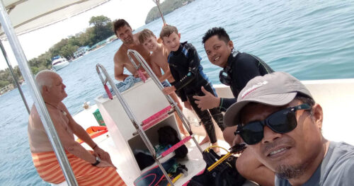 discover scuba diving at jalyns resort puerto galera