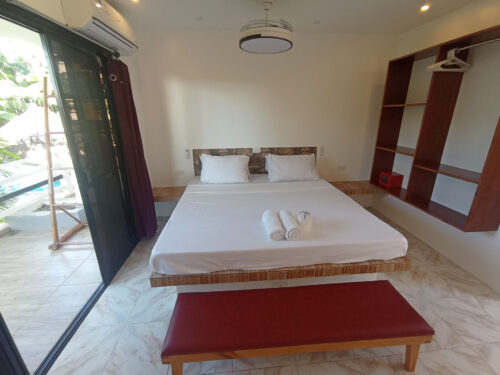 premium pool room jalyns resort puerto galera (1)